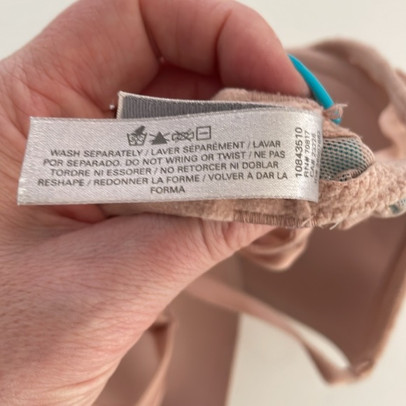 32B Victoria’s Secret Dream Angels Plunge Demi Smooth and Lace -cream, underwire - Picture 10 of 12